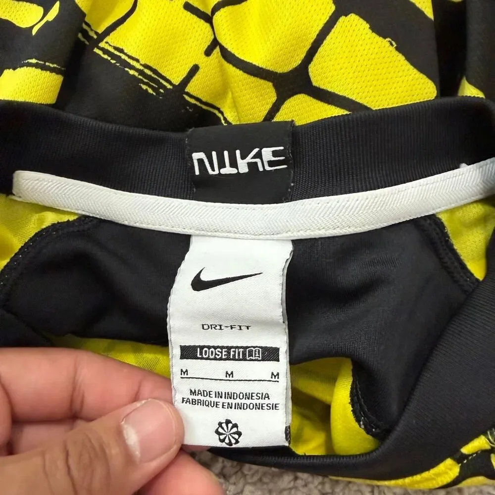 Nike Men's Yellow and Black Jersey